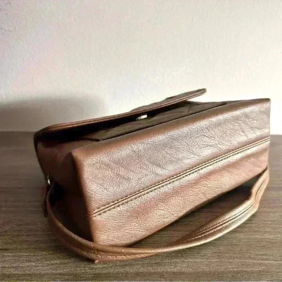 NWT Elegant Crossbody Shoulder Bag Brown - Picture 4 of 6